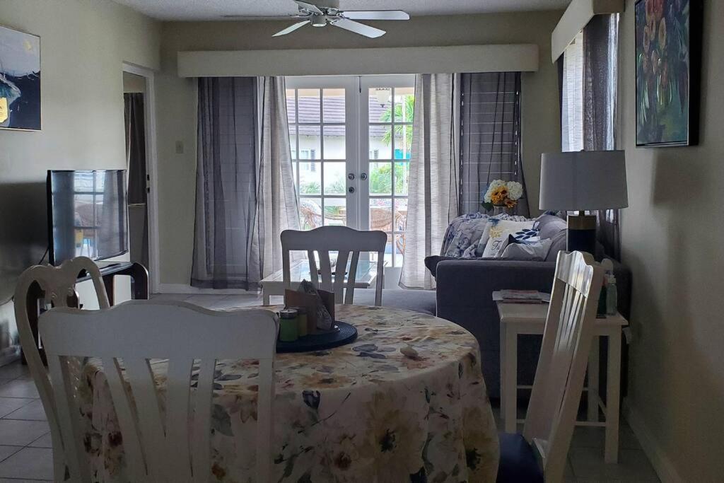 Chalet Cassie Apartment มอนเทโกเบย์ ภายนอก รูปภาพ