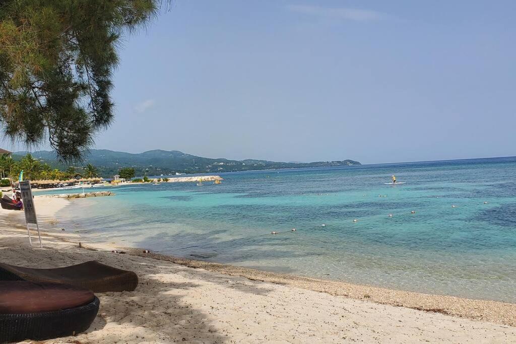 Chalet Cassie Apartment มอนเทโกเบย์ ภายนอก รูปภาพ
